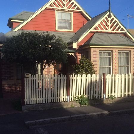 City Townhouse Walking Distance To City Launceston Bagian luar foto